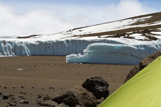 Blick Crater Camp z. Furtwaengler