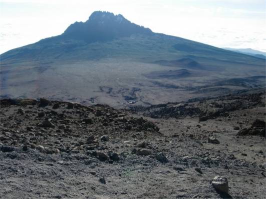 Blick zur Kibo Hütte