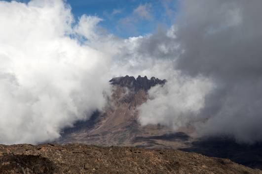 66 dramat. Impression am Mawenzi