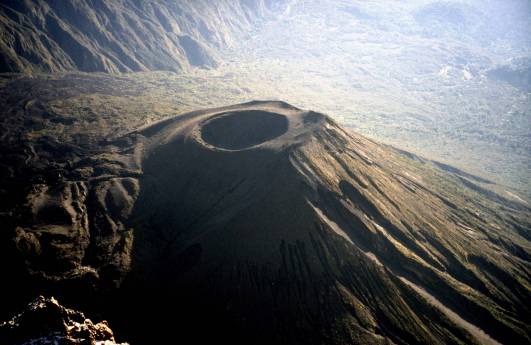 Mt Meru, Aschekegel