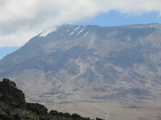 130828 Kibo Huts mit Aufstiegsroute