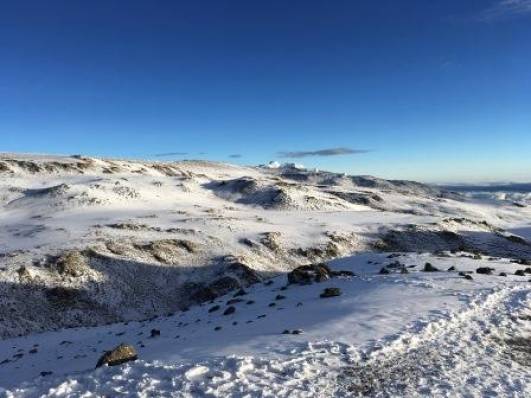 Stufengletscher am Kraterrand I