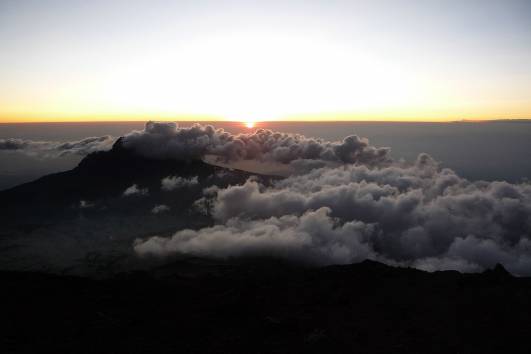Sonnenaufgang mit Mawenzi