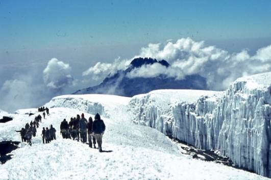 Abstieg m.Blick z.Mawenzie