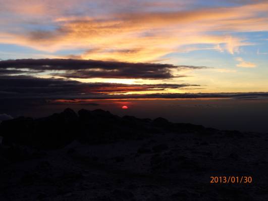 Sonnenaufgang auf dem Kili