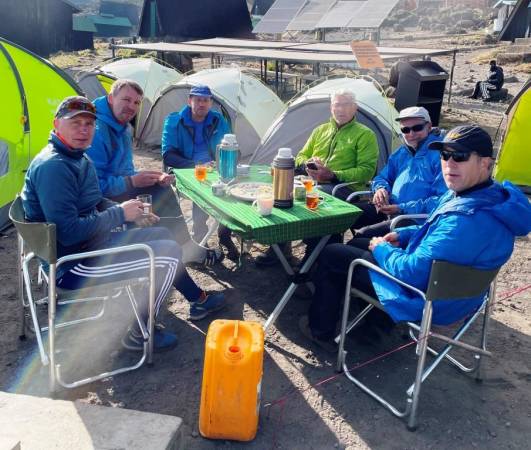 Lagebesprechung auf 3700 m Höhe