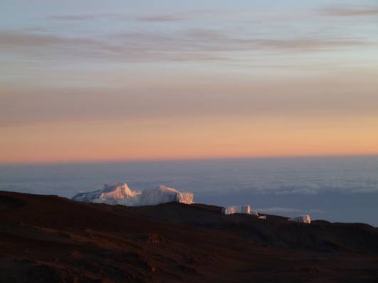 Sonnenaufgang am Uhuru-Peak