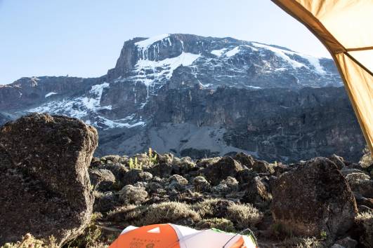 27 Zeltblick Kibo im Barranco Camp