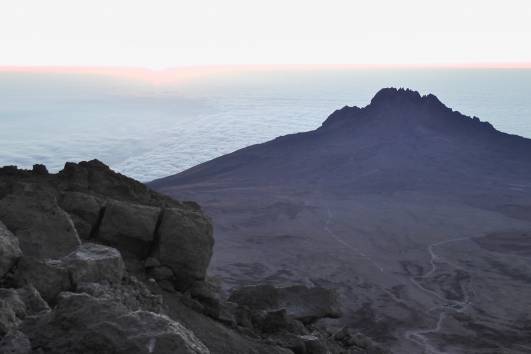 130830 Sonnenaufgang Mawenzi Kibo Huts