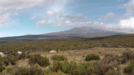 110902 Blick von Shira1 zum Kili