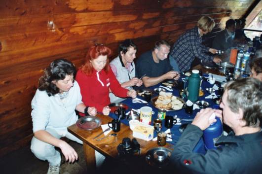 Abendbrot auf der Mandara-Hut