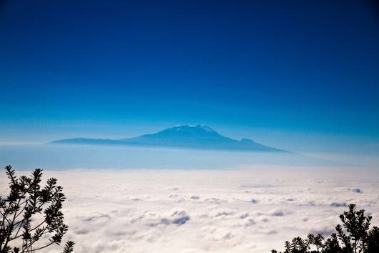 Kibo 70 km entfernt vom Mt. Meru