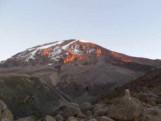 Sonnenaufgang am Karanga-Camp