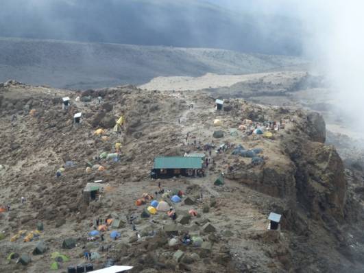 Blick auf das Barafu Camp