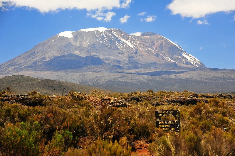 Datei:2013 Shira Plateau Day-Trail 800px.jpg