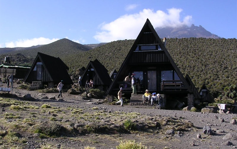 Datei:2005 Horombo Hut.jpg