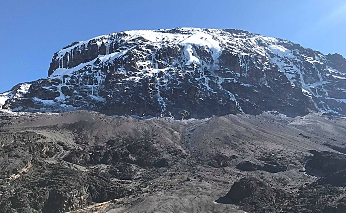 Datei:2018 Kilimanjaro Southern Icefield.jpg