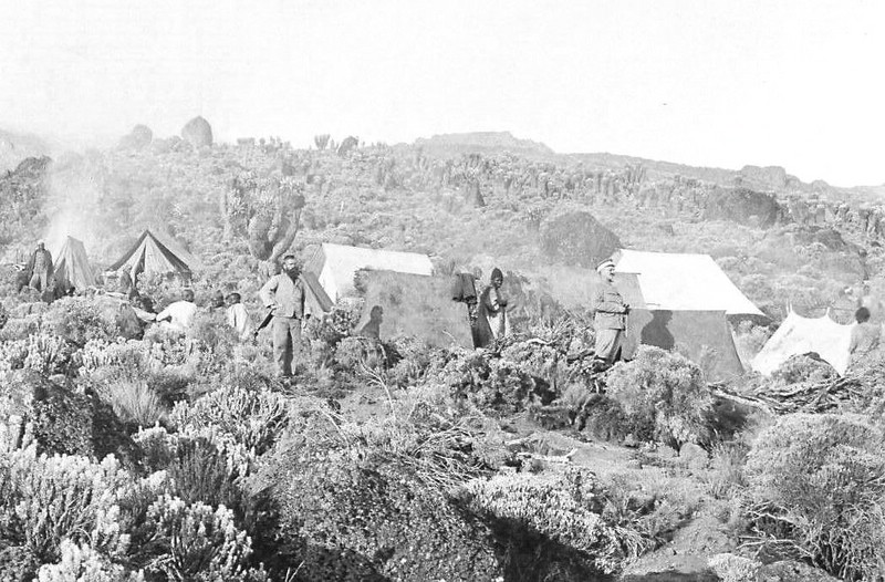 Datei:1901 Carl Uhlig Pater Rohmer II sw 800px.jpg