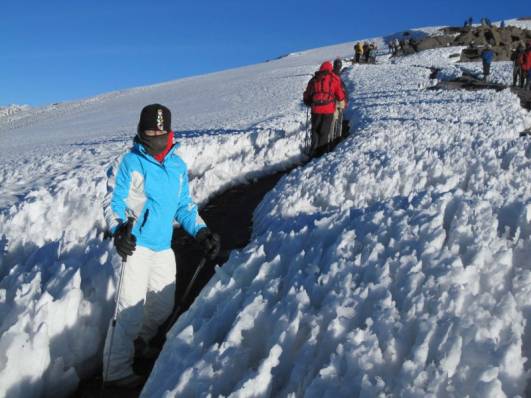Datei:Büsserschnee am Kilimanjaro.jpg