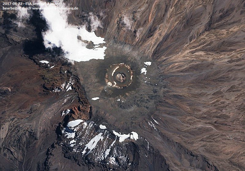Datei:2017 08 22 Snowy Kibo ESA-Sentinel-2-Image 800px.jpg