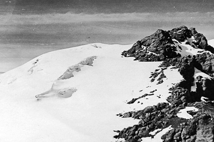 Datei:12 1945 stella point 05 flickr 720.jpg