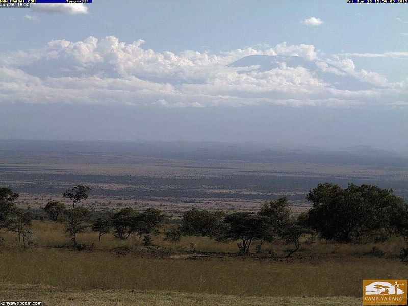 Datei:2015 06 26 16-00 Webcam Kanzi Camp 800px.jpg