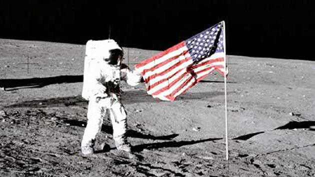 Datei:1969 11 19 Mondlandung Apollo12.jpg