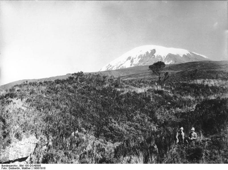 Datei:Bundesarchiv Bild 105-DOA0898, Deutsch-Ostafrika, Der Kibo.jpg