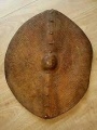 Deutsch-Ostafrika-Fort-Moschi-MBUGWE-Leder-Schild 001.jpg
